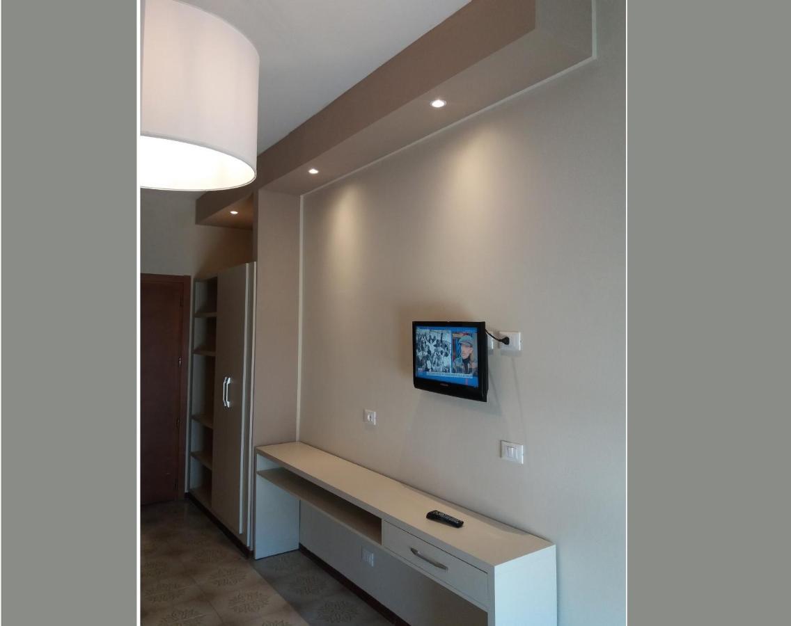 Hotel Astor B&B Lido di Classe Bagian luar foto